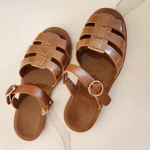 Tuckernuck: Cognac Riley Jelly Sandals